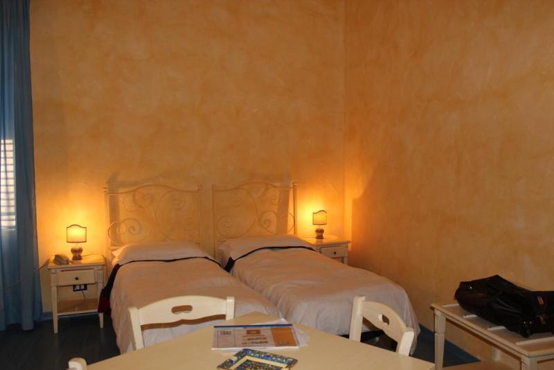 Hotel Residence Le Chiavi Di San Francesco Trapani Extérieur photo
